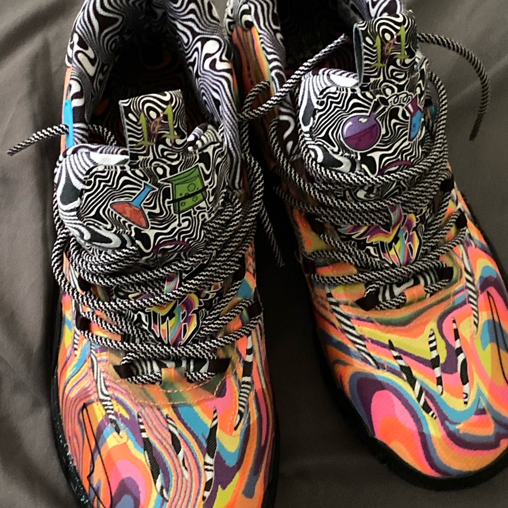 Red and Pink Athletic Shoes with Vibrant Design